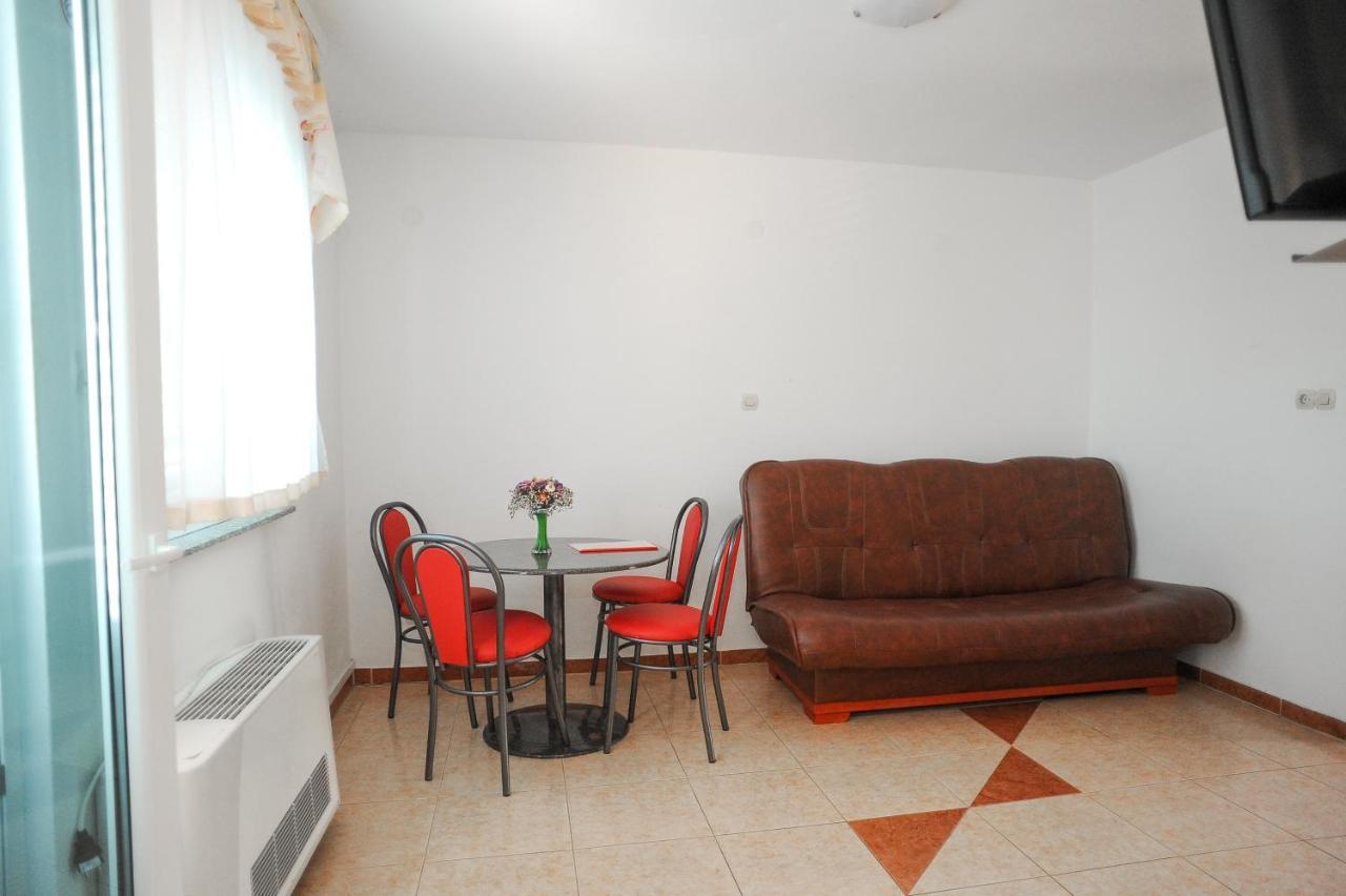 Apartmani Vila Caska Exteriér fotografie